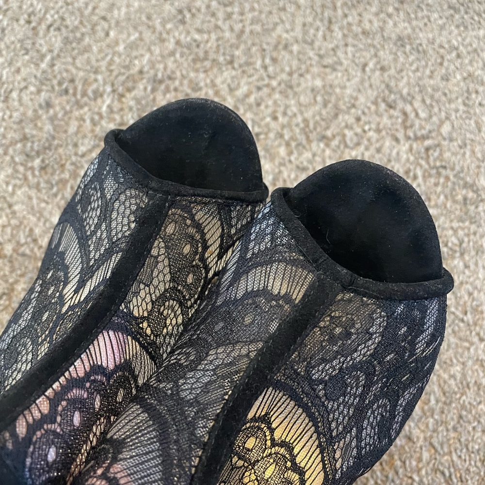 Women’s lace cage heels - Picture 5 of 10